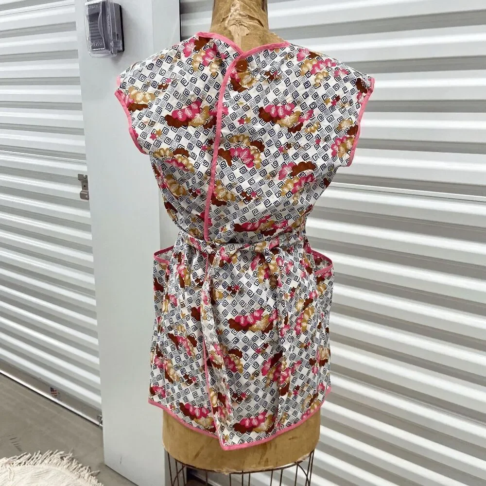 Vintage 1950s Carmen Lee Asian Print Cotton Smock Apron Pink Trim - Deadstock NW